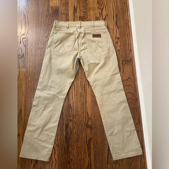 Wranglers Retro Slim Straight Jeans in tan - Picture 2 of 4